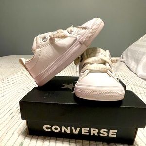 Toddler all white leather converse